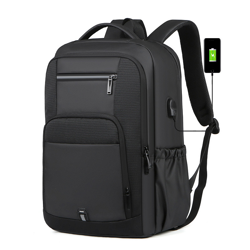 Mochila Impermeable Plus USB Resistente – Negro Cadi
