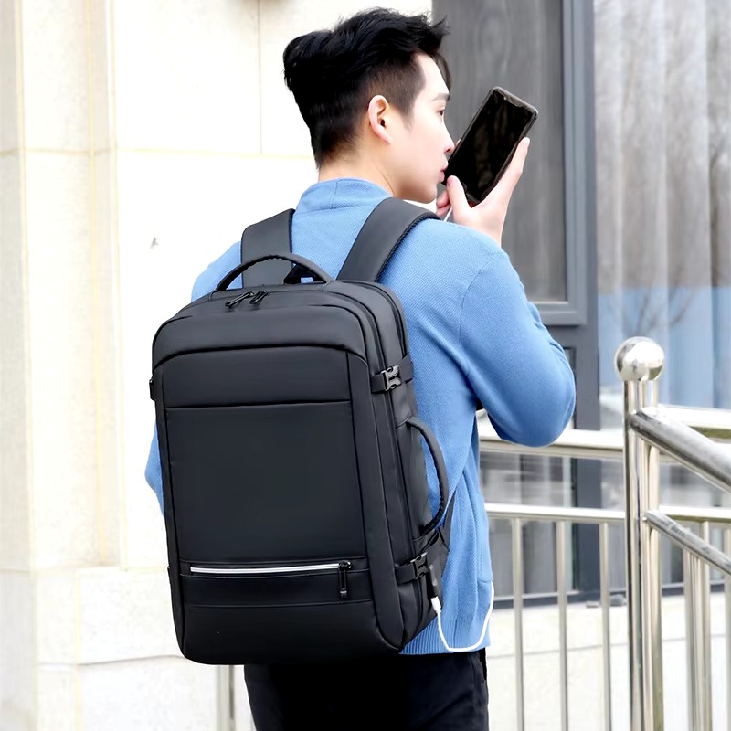 Mochila Impermeable Portalaptop USB Resistente - Imagen 7